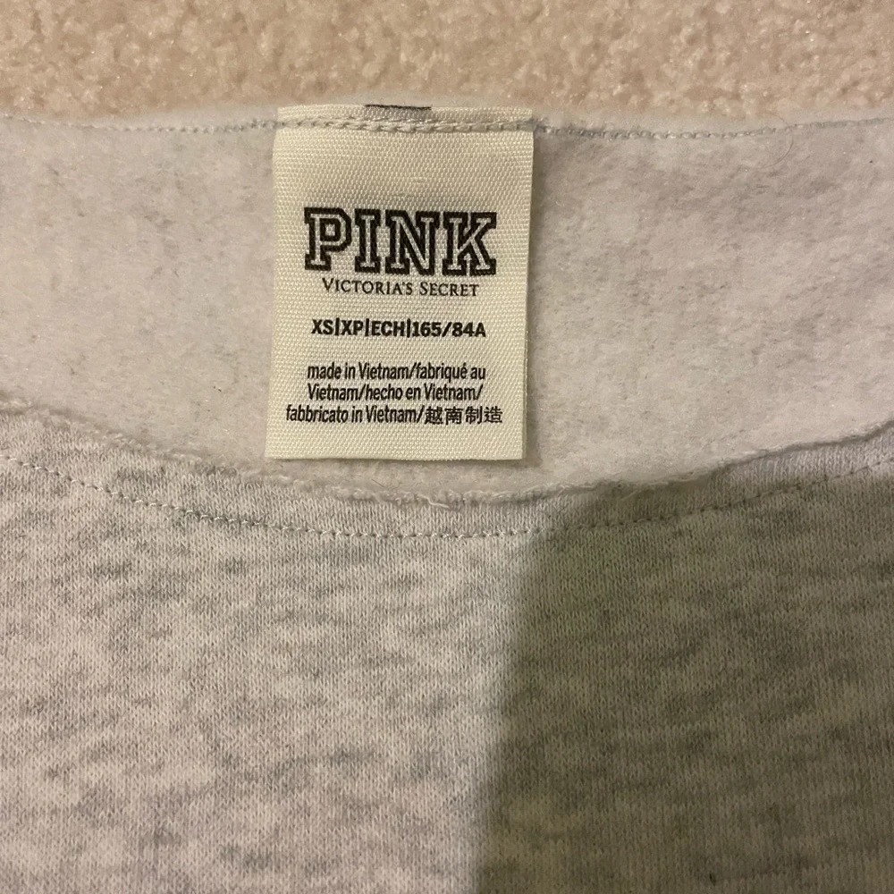 Vs pink rhinestone bling cropped sweatshirt X-small NWOT - Picture 5 of 7